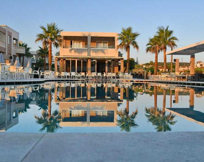 Castro Beach Hotel - Außenansicht