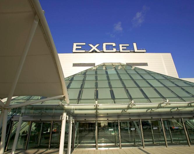 Novotel London Excel - Außenansicht