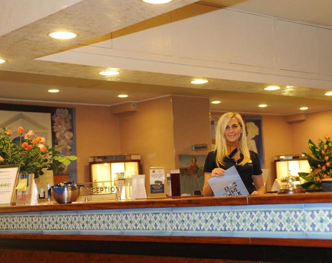 Mediterraneo Catania - Équipements