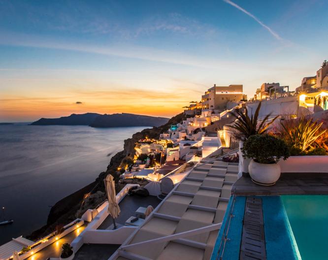 Santorini Secret Suites & Spa - Außenansicht