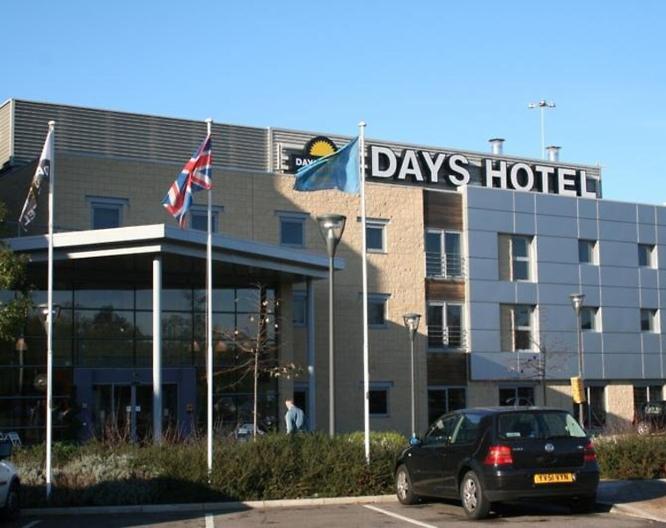 Ramada London North M1 - Außenansicht