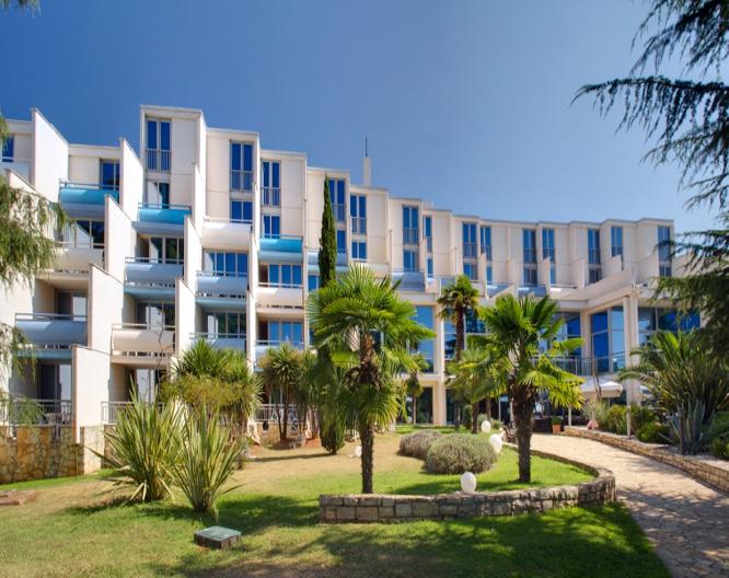Valamar Crystal Hotel - Außenansicht
