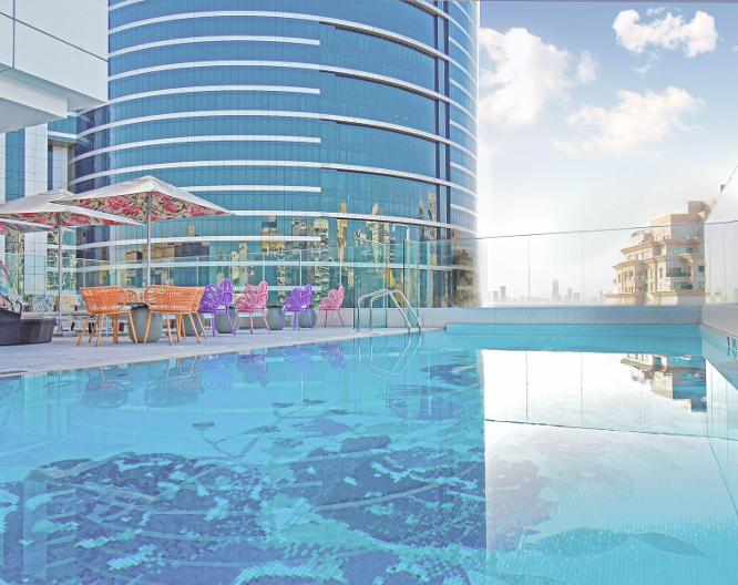 Premier Inn Dubai Barsha Heights - Piscine