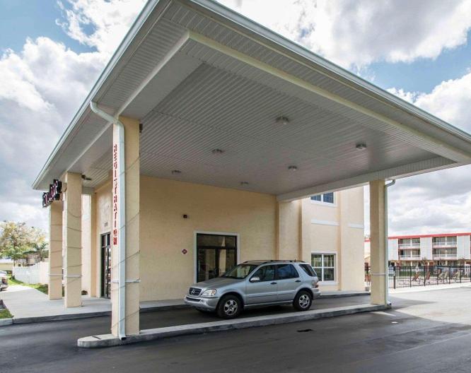 Quality Inn - Außenansicht