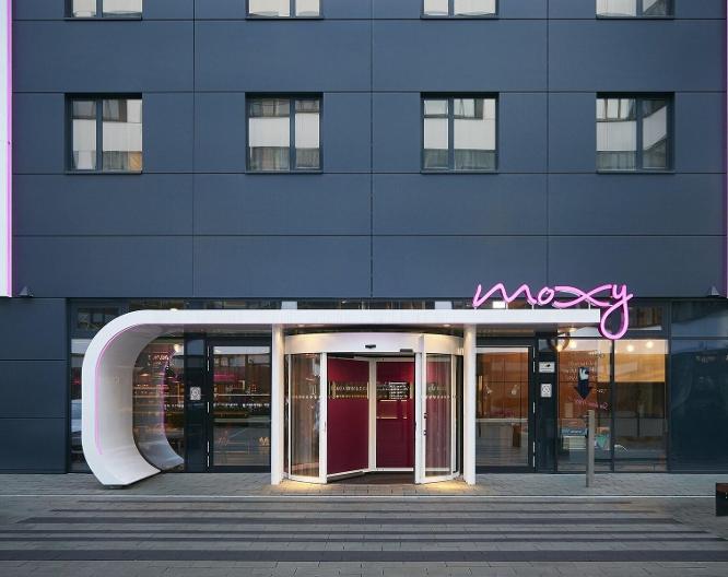 Moxy München Messe - Außenansicht