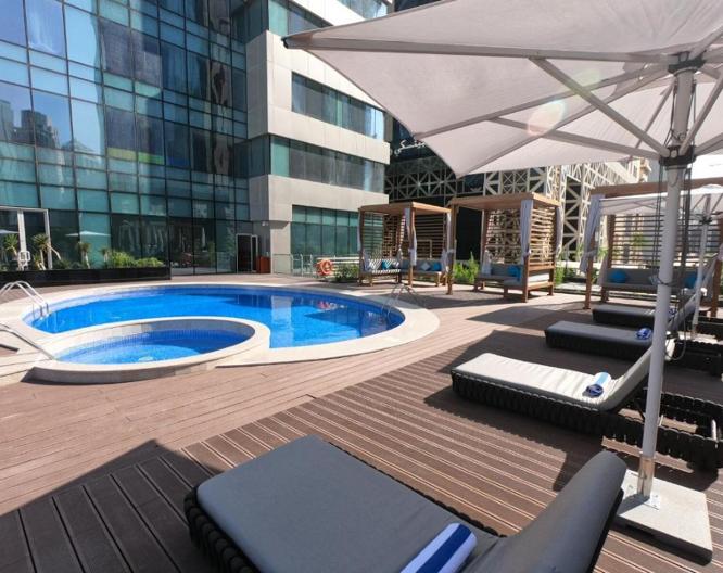 Somerset West Bay Doha - Pool