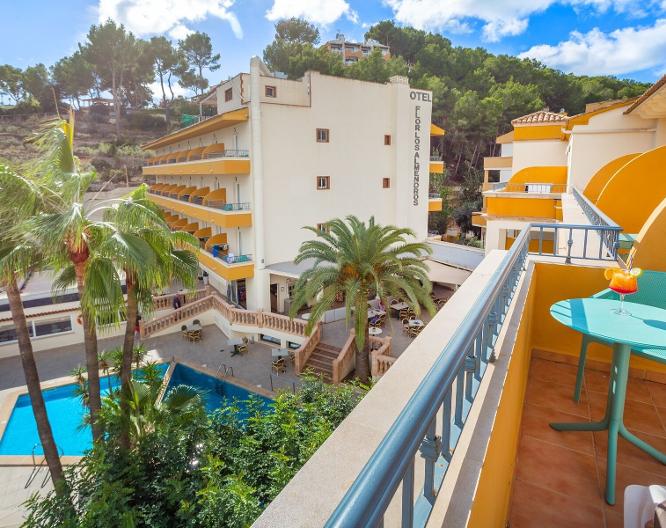 Flor Los Almendros Hotel - Außenansicht