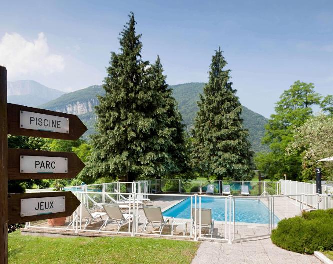 Novotel Grenoble Nord Voreppe Hotel - Außenansicht