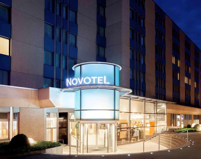 Novotel Zürich Airport - Außenansicht