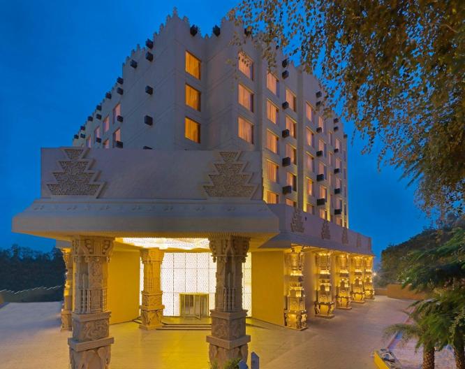 Sterlings Mac Hotel Bangalore - Außenansicht
