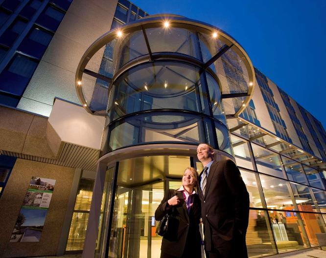 Novotel Zürich Airport - Außenansicht