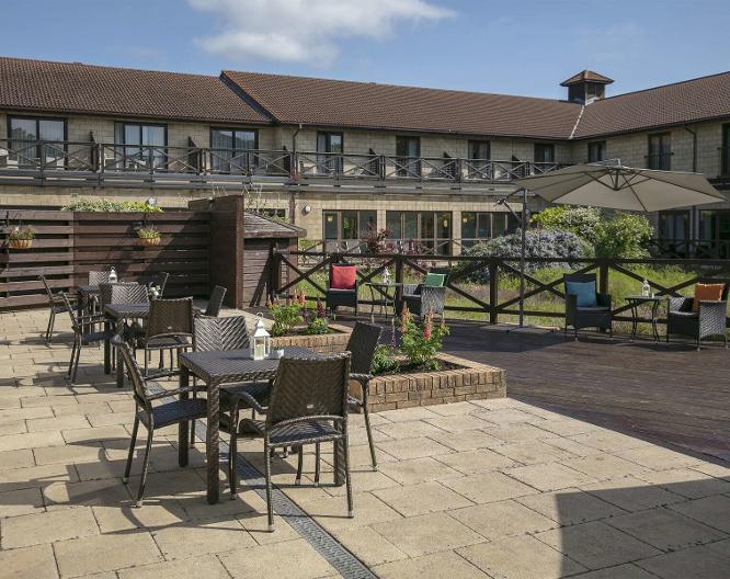 The Hampshire Court Hotel - Außenansicht