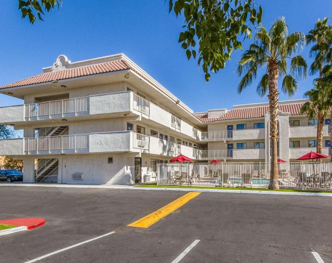 Motel 6 Phoenix West - Außenansicht