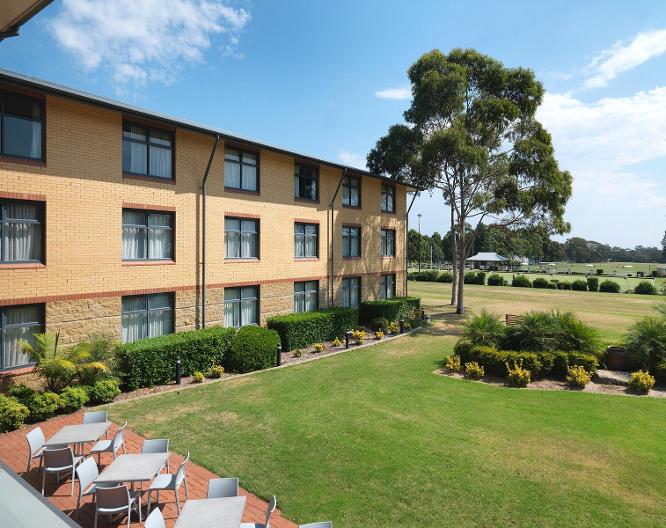 Mercure Sydney Blacktown - Außenansicht