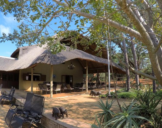 Kubu Safari Lodge - Außenansicht