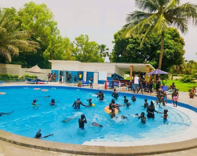 Mansea Beach Hotel and Resort - Pool