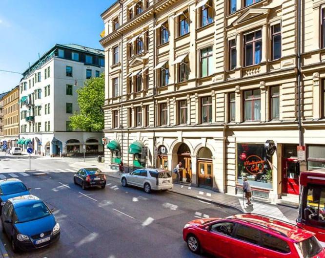 Nomad Cave - Außenansicht