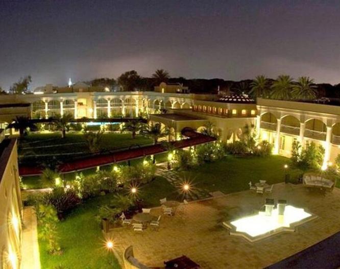 Romano Palace Luxury Hotel - Außenansicht