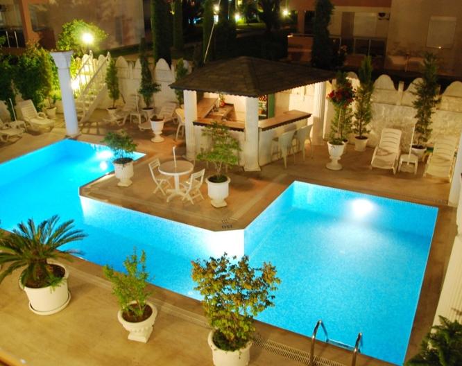 Conny's Boutique hotel - Pool