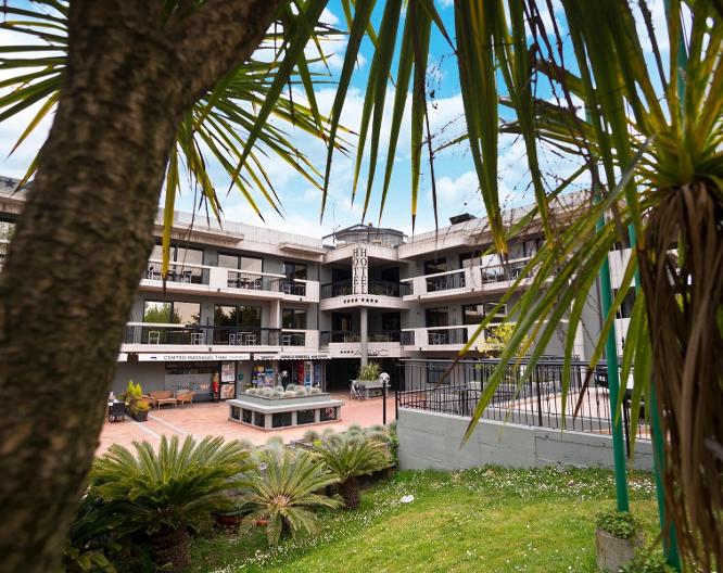 Blu Lake Sirmione Hotel - Außenansicht