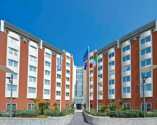 Novotel Salerno Est Arechi - Außenansicht