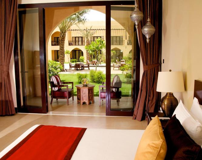 Tilal Liwa Hotel - Außenansicht