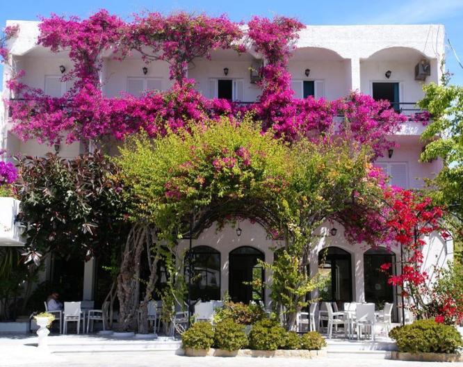 Skala Hotel Patmos - Außenansicht