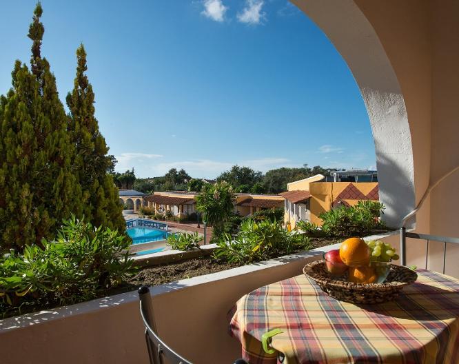 Blue Lagoon Holiday Apartments - Außenansicht