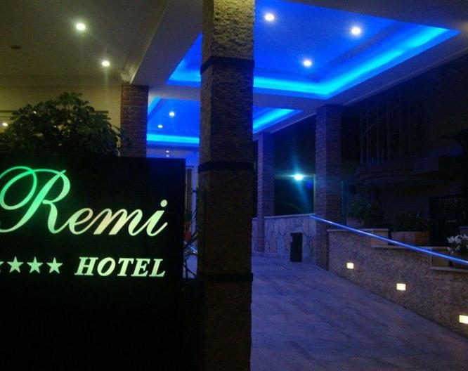Remi Hotel - Außenansicht