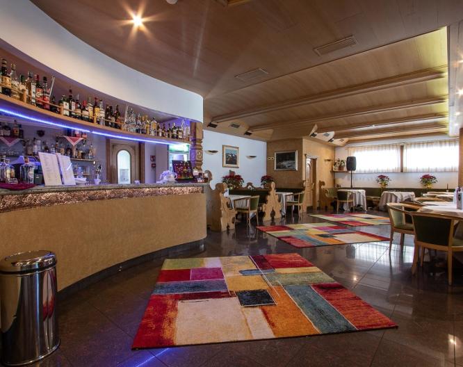 Hotel Sant Anton - Essen und Trinken