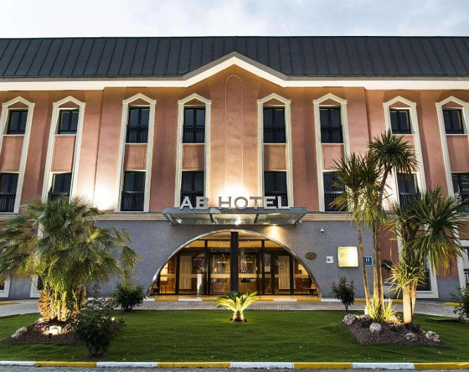 AB Arganda, Ascend Hotel Collection - Außenansicht