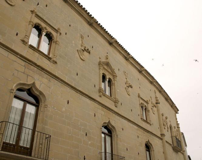 Palacio De Los Salcedo - Vue extérieure