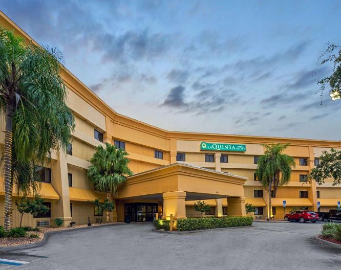 La Quinta Inn & Suites Miami Airport East - Außenansicht