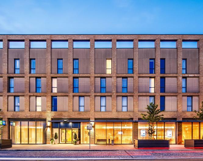 Holiday Inn Express London - Excel - Außenansicht
