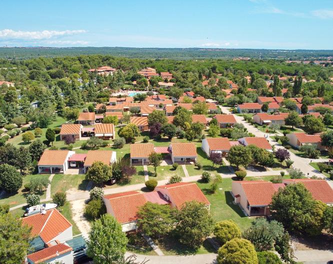Bi Village - Außenansicht