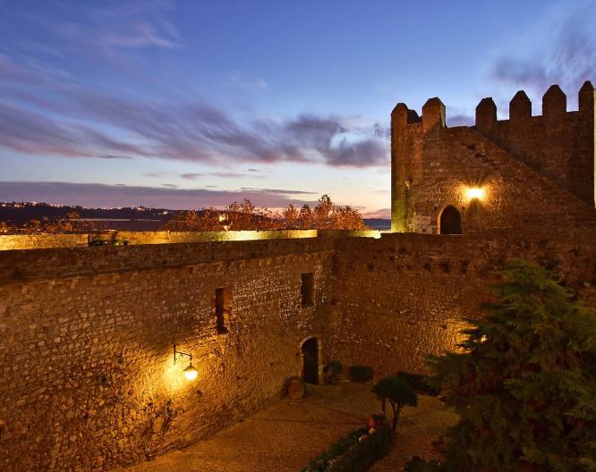 Pousada Castelo de Óbidos - Außenansicht