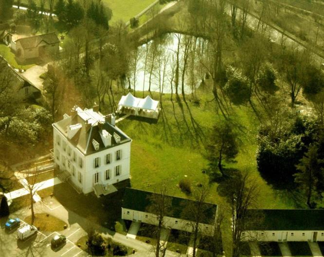 Hostellerie Le Chatel Les Billettes - Außenansicht