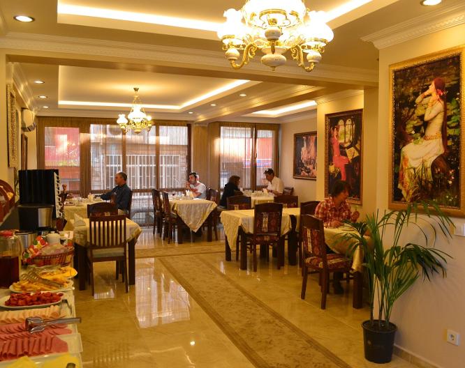 Seven Days Hotel - Essen und Trinken