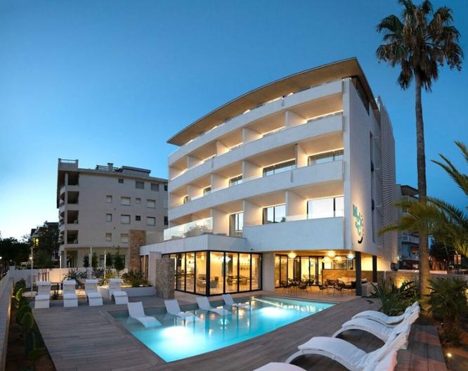 Monica Hotel - Außenansicht