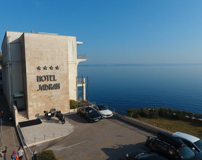Hotel Jadran - Außenansicht