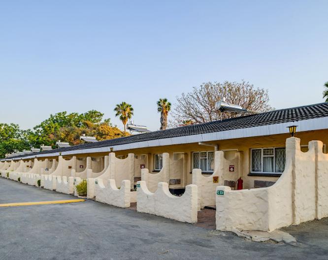 Kadoma Hotel & Conference Center - Außenansicht