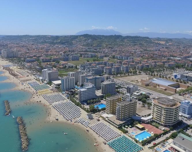 Grand Hotel Montesilvano - Außenansicht