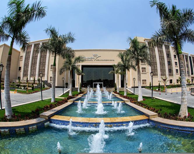 Triumph Luxury Hotel - Außenansicht