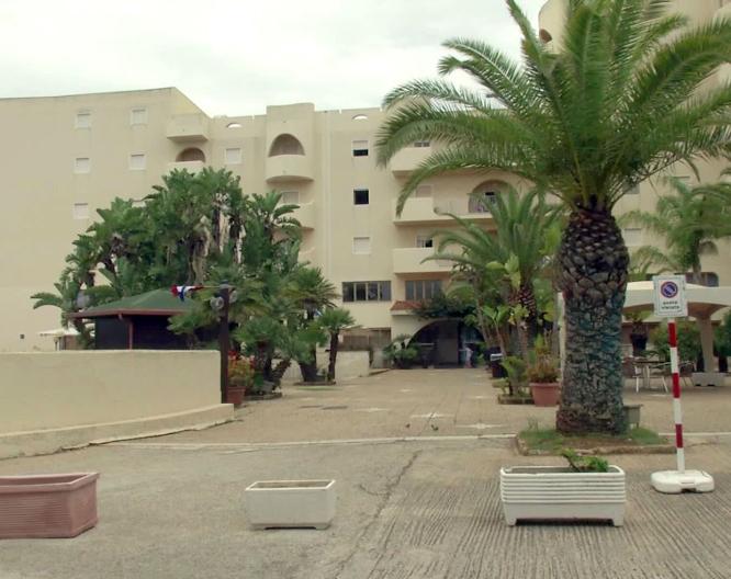 Paradise Beach Club - Außenansicht
