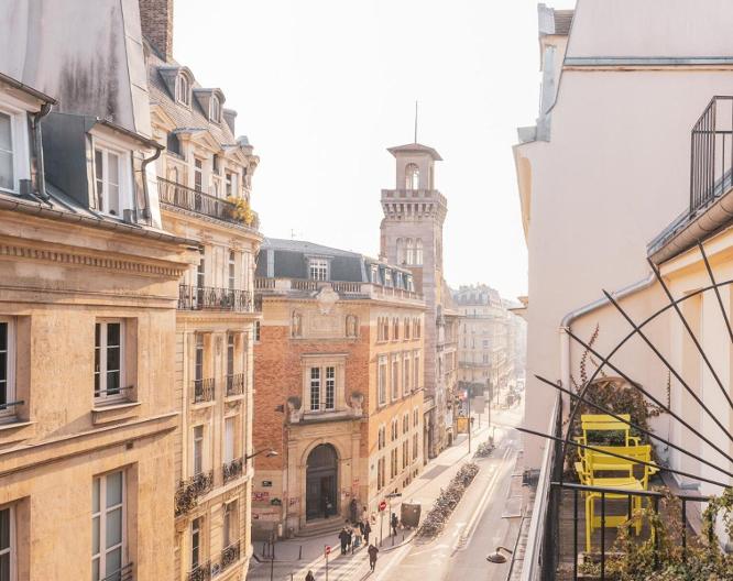 Le Petit Paris - Außenansicht