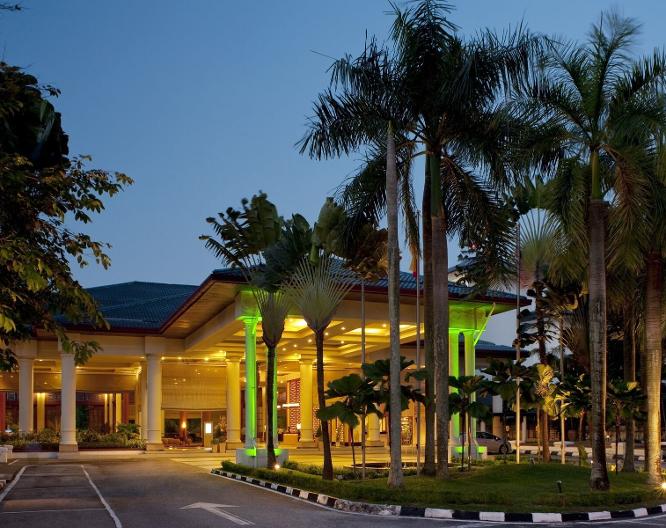 Glenmarie Hotel and Golf Resort - Außenansicht