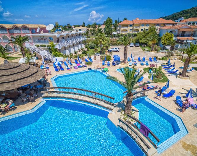 Antonis Apartments - Pool