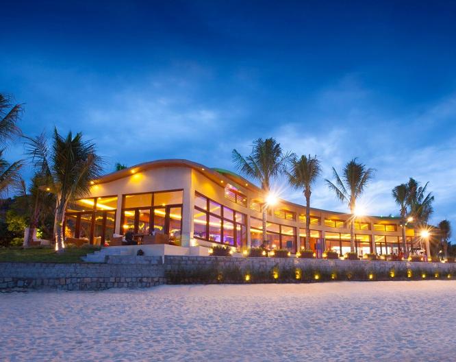 Merperle Hon Tam Resort - Außenansicht