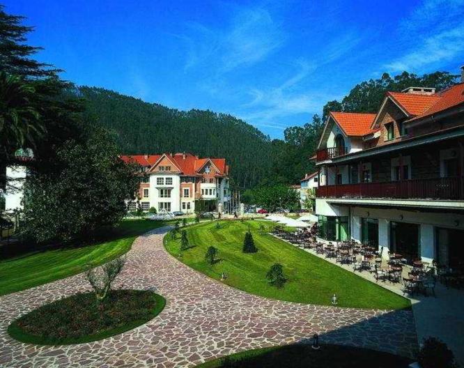 Gran Hotel Balneario de Puente Viesgo - Außenansicht