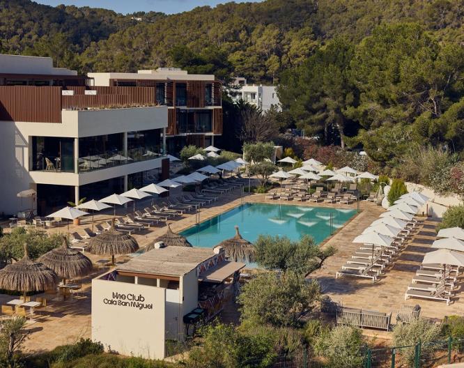 The Club Cala San Miguel Hotel Ibiza, Curio Collection by Hilton - Außenansicht